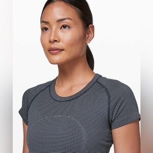 Lululemon navy swiftly tee
